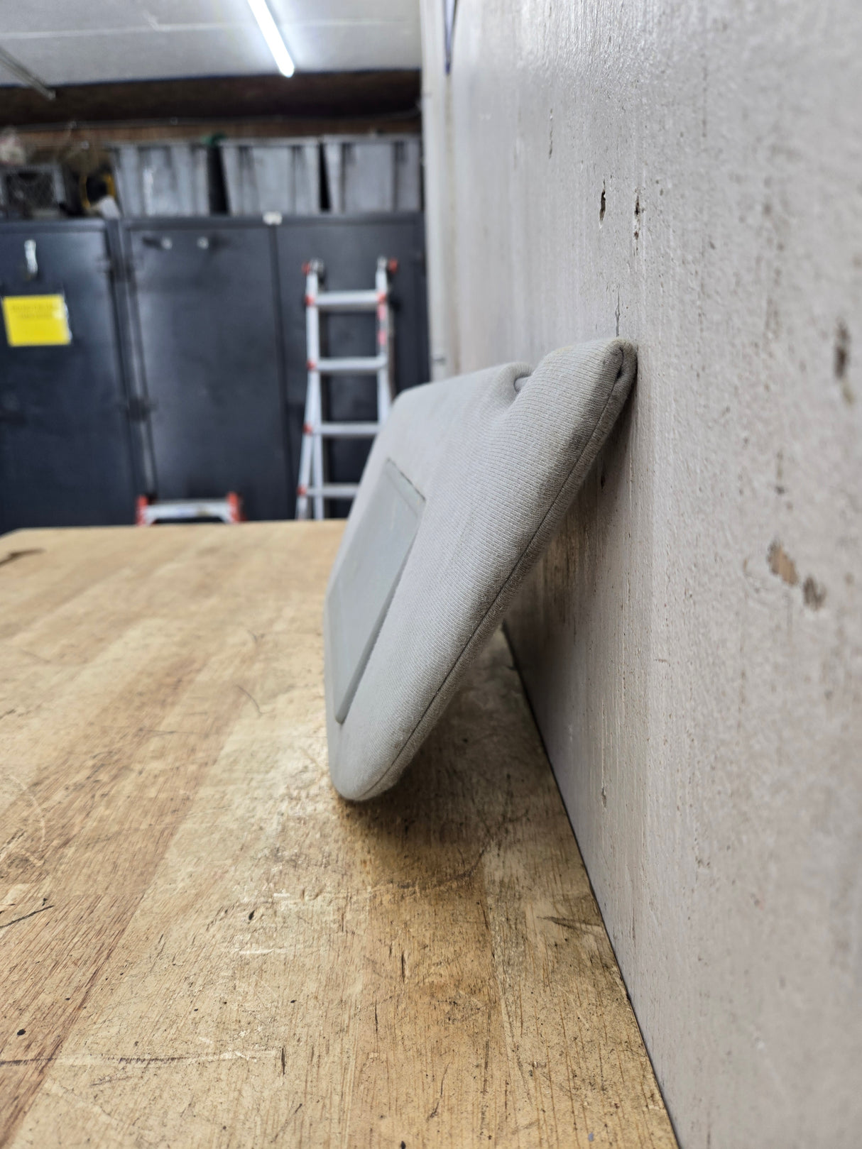 2002-2007 Ford Excursion / Super Duty Driver Side Sun Visor With Light F250 F350 F450 F550 LH