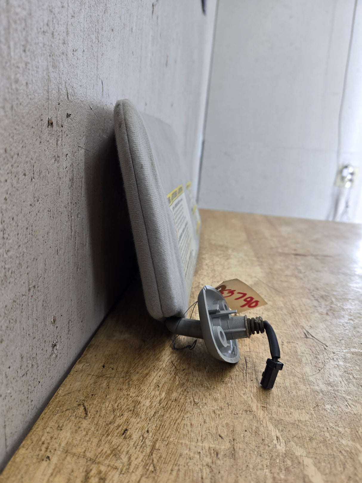 2002-2007 Ford Excursion / Super Duty Driver Side Sun Visor With Light F250 F350 F450 F550 LH