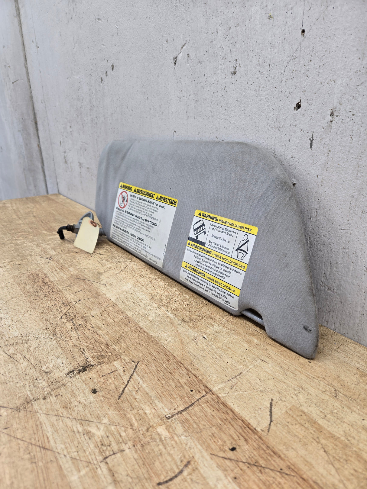 2002-2007 Ford Excursion / Super Duty Driver Side Sun Visor With Light F250 F350 F450 F550 LH