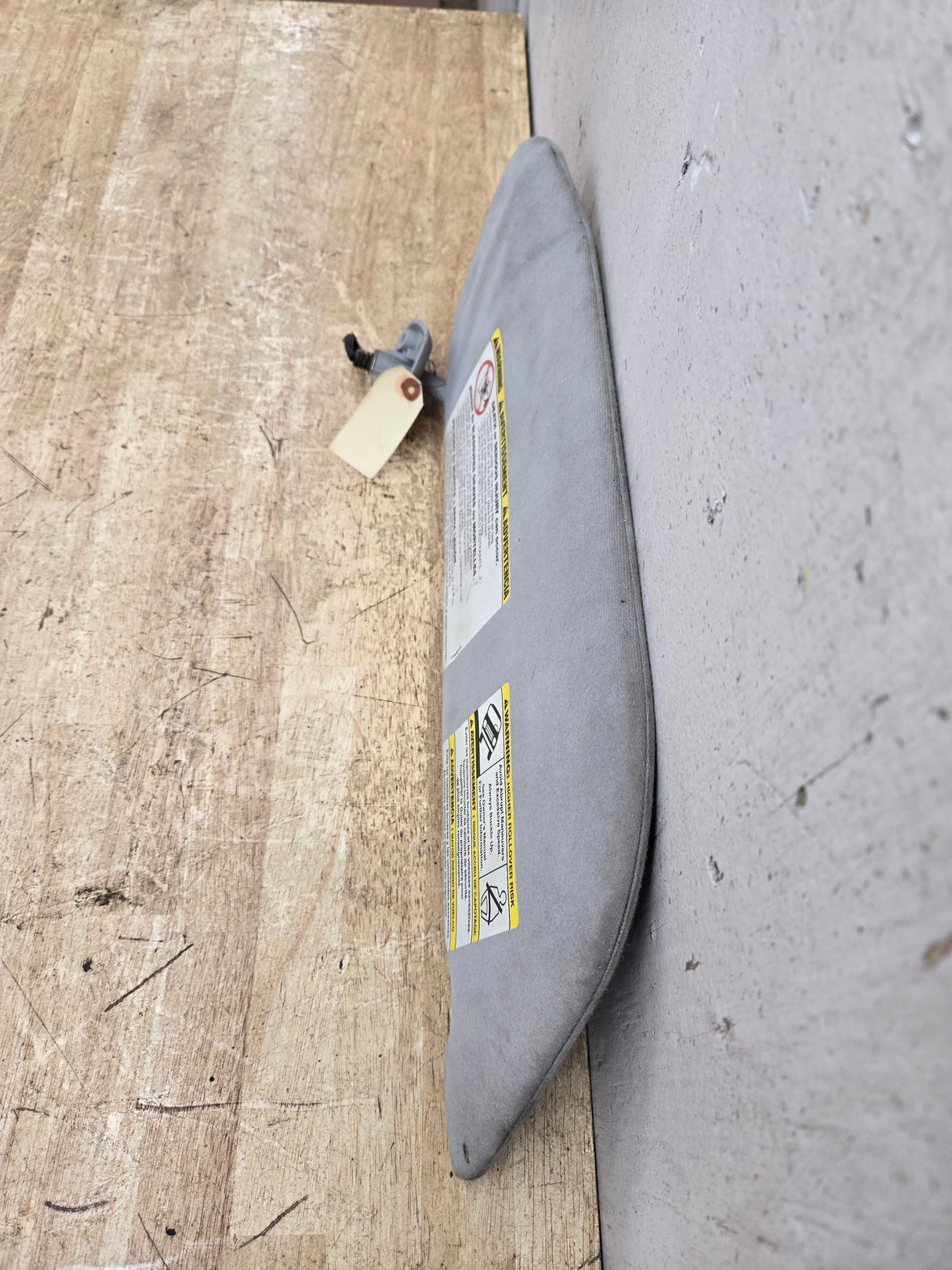 2002-2007 Ford Excursion / Super Duty Driver Side Sun Visor With Light F250 F350 F450 F550 LH