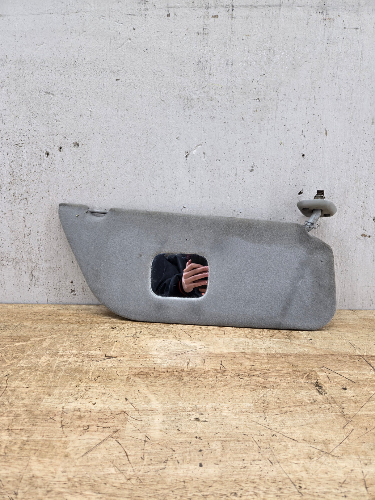 2002-2007 Ford Excursion / Super Duty Passenger Side Sun Visor W/O Light F250 F350 F450 F550 RH