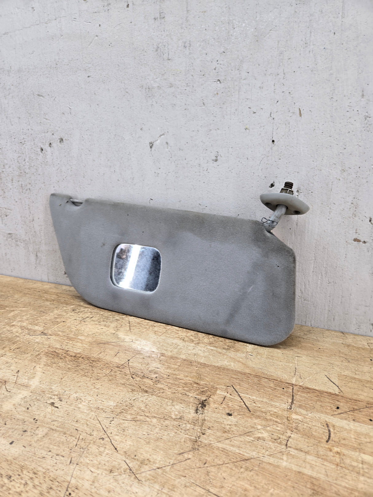 2002-2007 Ford Excursion / Super Duty Passenger Side Sun Visor W/O Light F250 F350 F450 F550 RH