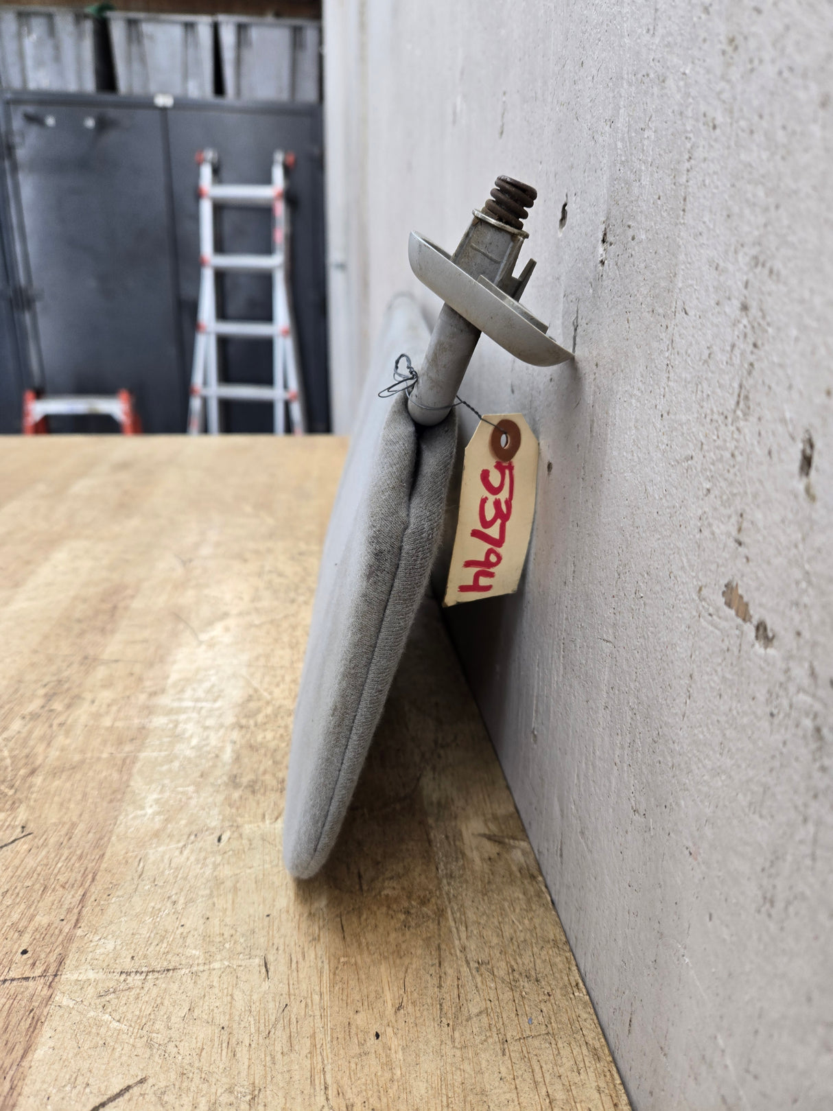 2002-2007 Ford Excursion / Super Duty Passenger Side Sun Visor W/O Light F250 F350 F450 F550 RH