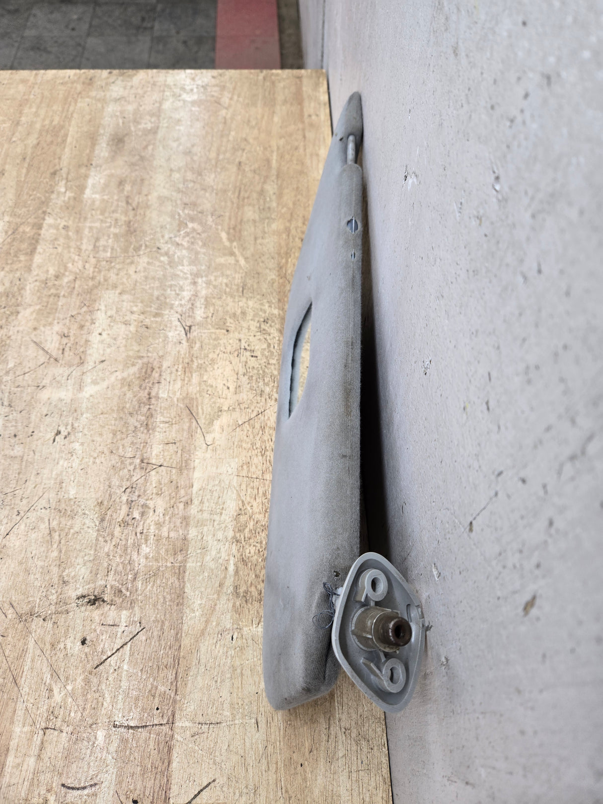 2002-2007 Ford Excursion / Super Duty Passenger Side Sun Visor W/O Light F250 F350 F450 F550 RH