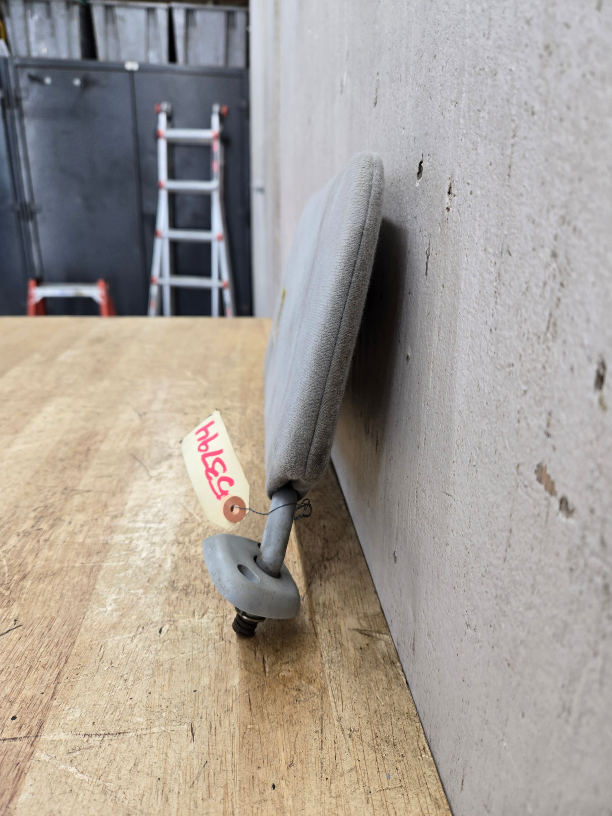 2002-2007 Ford Excursion / Super Duty Passenger Side Sun Visor W/O Light F250 F350 F450 F550 RH