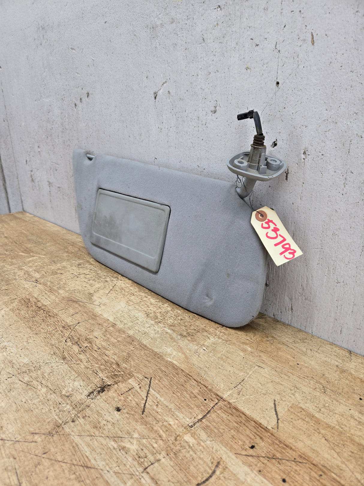 2002-2007 Ford Excursion / Super Duty Passenger Side Sun Visor With Light F250 F350 F450 F550 RH