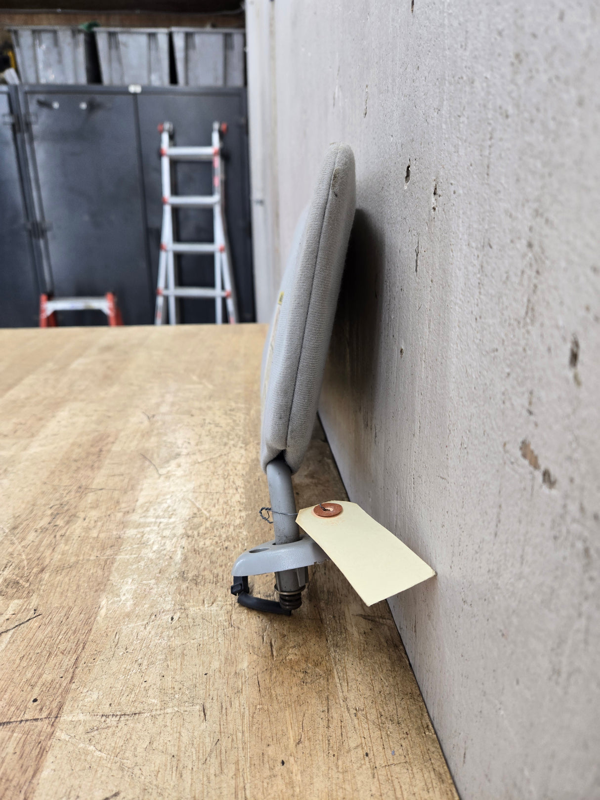 2002-2007 Ford Excursion / Super Duty Passenger Side Sun Visor With Light F250 F350 F450 F550 RH