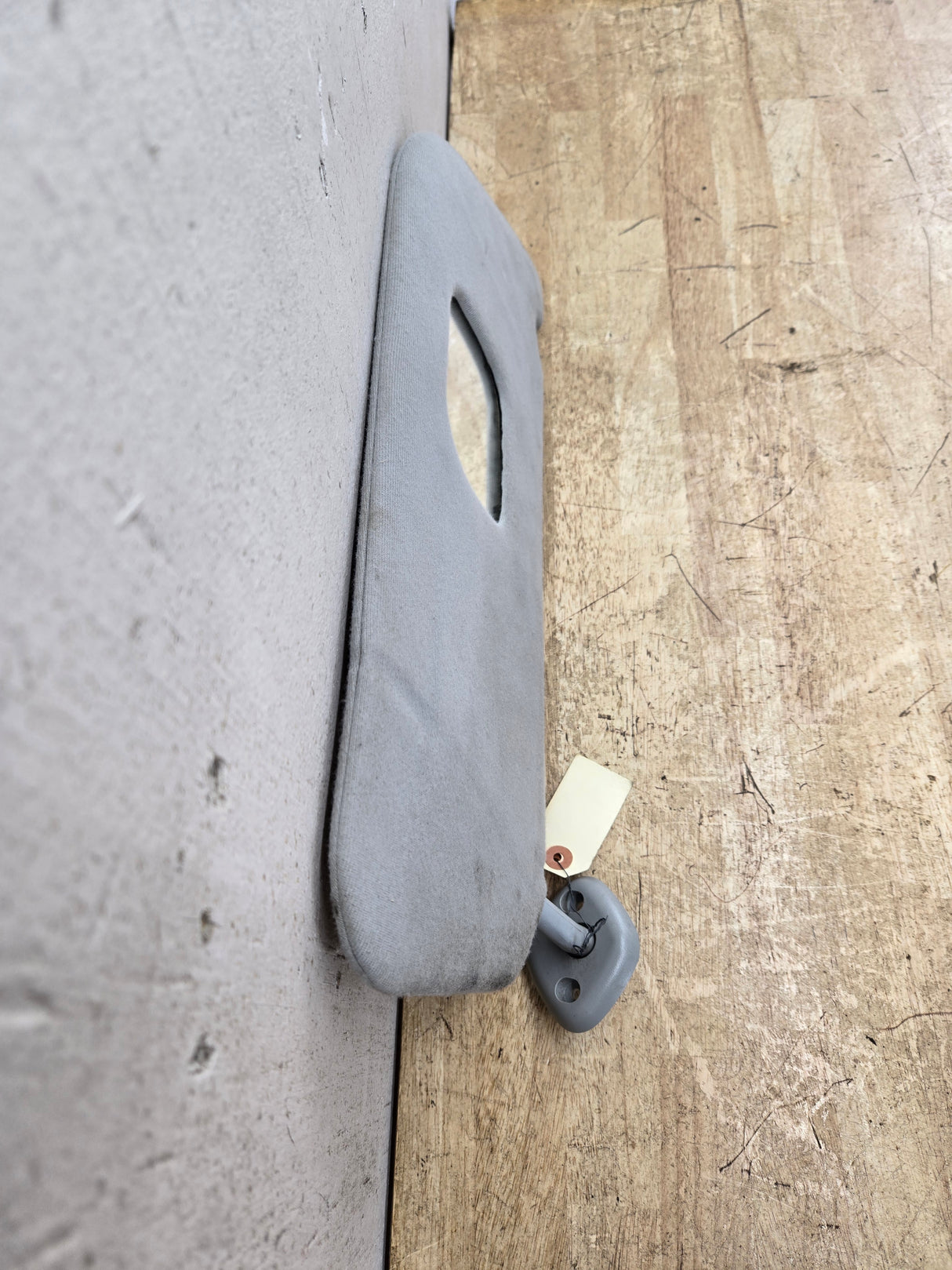 2002-2007 Ford Excursion / Super Duty Passenger Side Sun Visor W/O Light F250 F350 F450 F550 RH