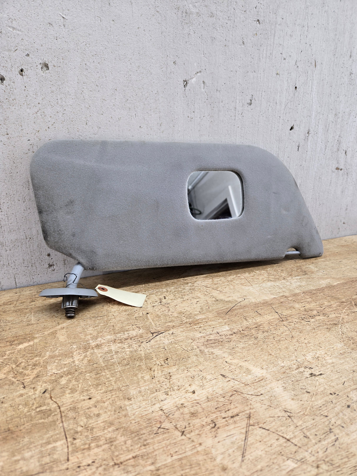 2002-2007 Ford Excursion / Super Duty Passenger Side Sun Visor W/O Light F250 F350 F450 F550 RH