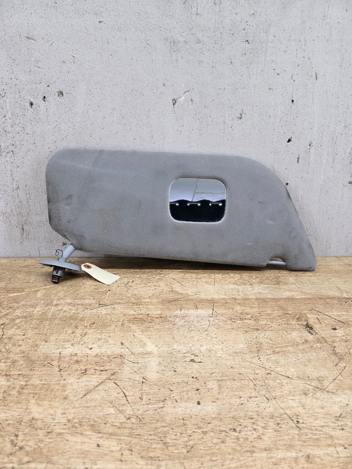 2002-2007 Ford Excursion / Super Duty Passenger Side Sun Visor W/O Light F250 F350 F450 F550 RH