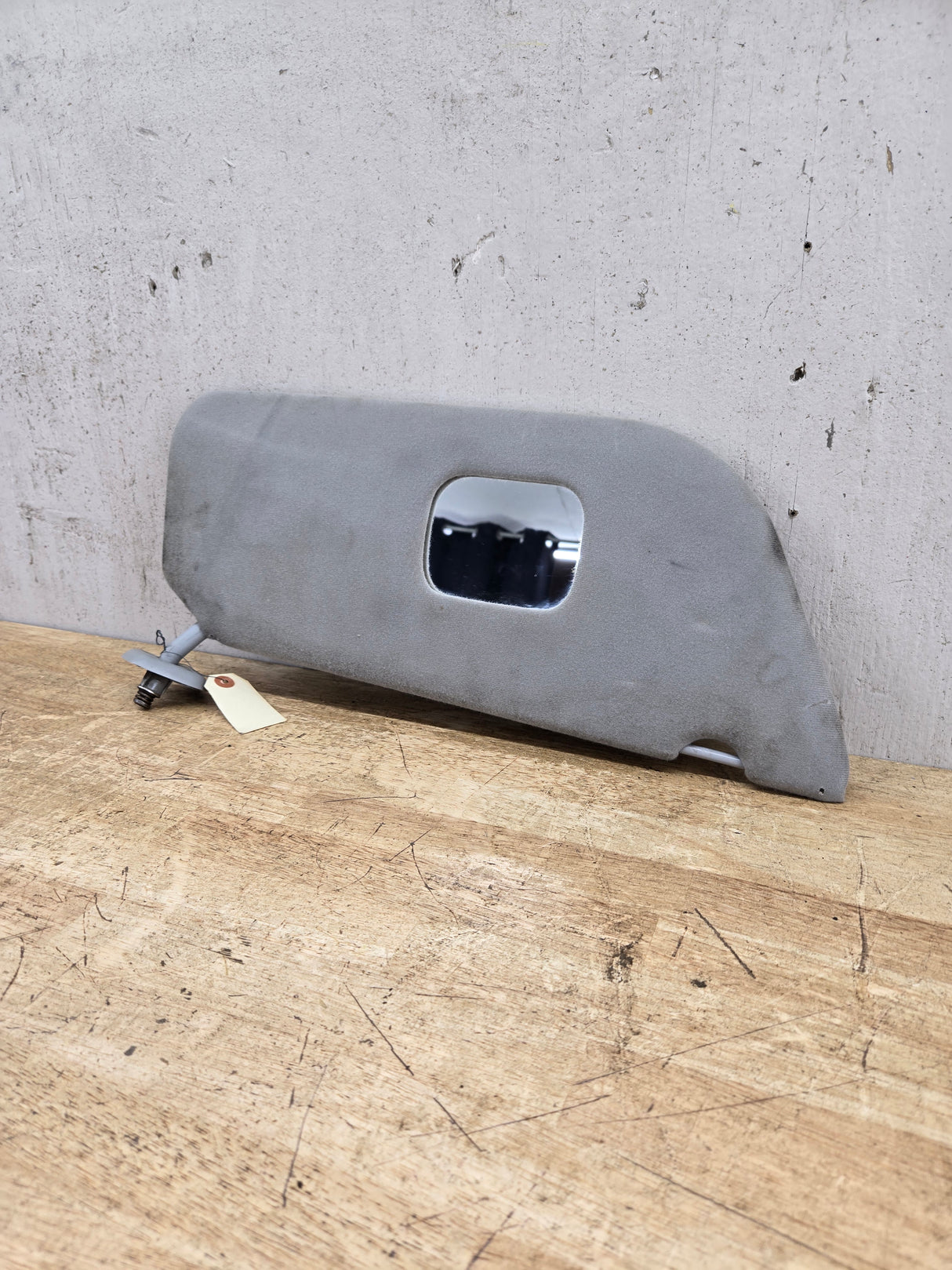 2002-2007 Ford Excursion / Super Duty Passenger Side Sun Visor W/O Light F250 F350 F450 F550 RH