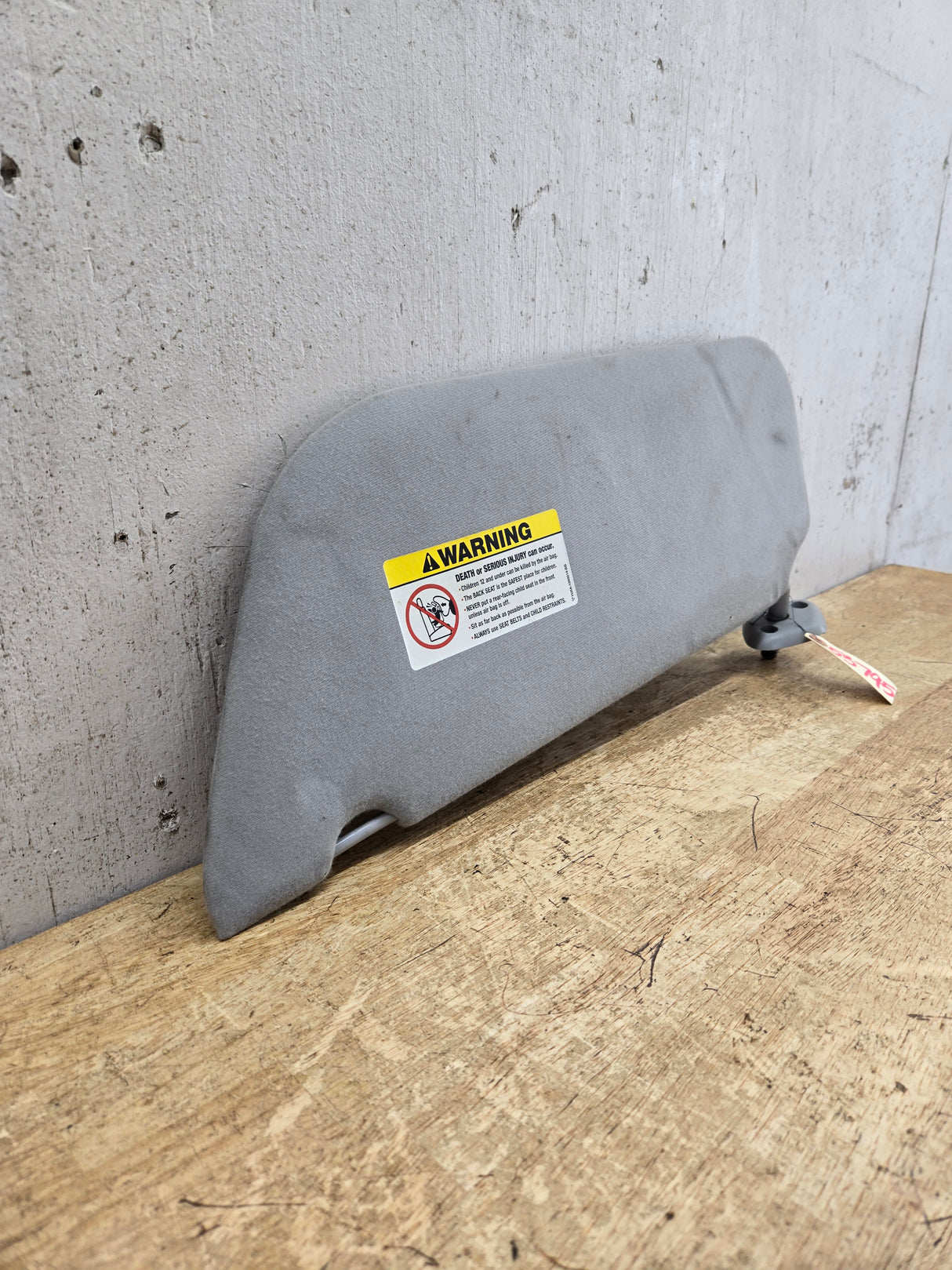 2002-2007 Ford Excursion / Super Duty Passenger Side Sun Visor W/O Light F250 F350 F450 F550 RH