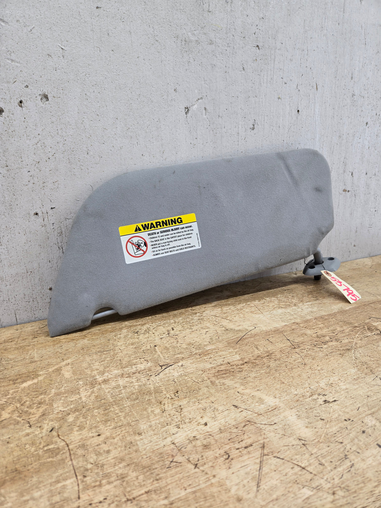 2002-2007 Ford Excursion / Super Duty Passenger Side Sun Visor W/O Light F250 F350 F450 F550 RH