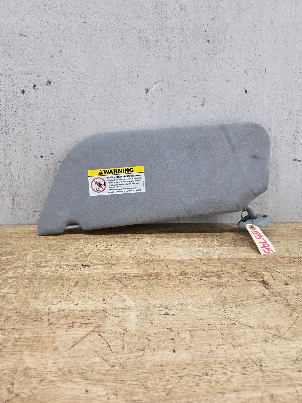 2002-2007 Ford Excursion / Super Duty Passenger Side Sun Visor W/O Light F250 F350 F450 F550 RH