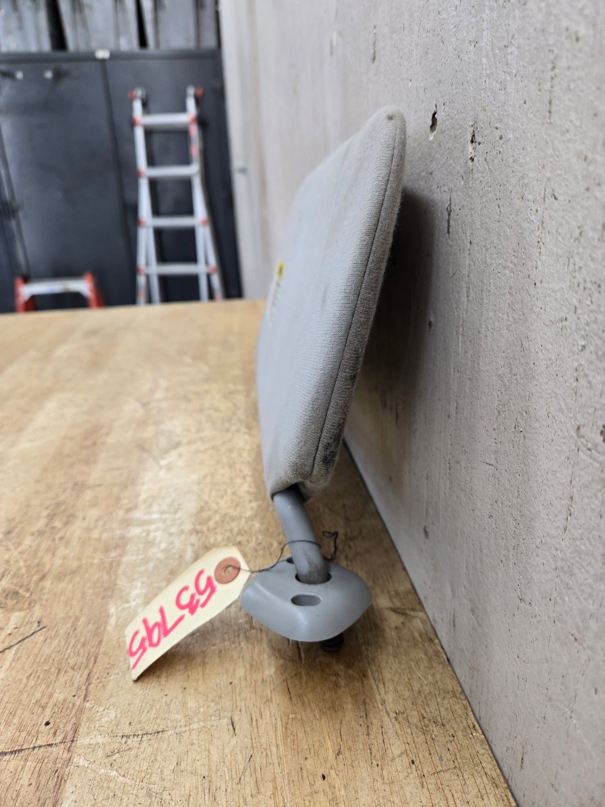 2002-2007 Ford Excursion / Super Duty Passenger Side Sun Visor W/O Light F250 F350 F450 F550 RH