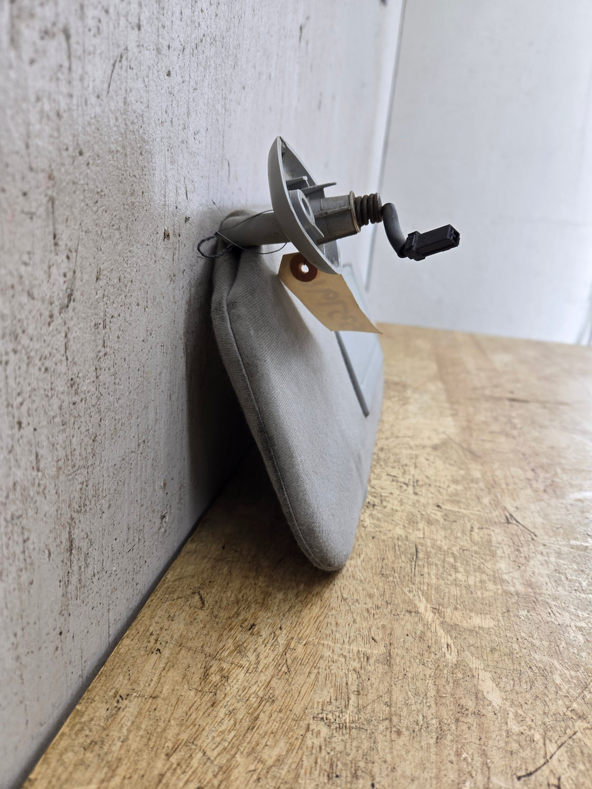 2002-2007 Ford Excursion / Super Duty Driver Side Sun Visor With Light F250 F350 F450 F550 LH