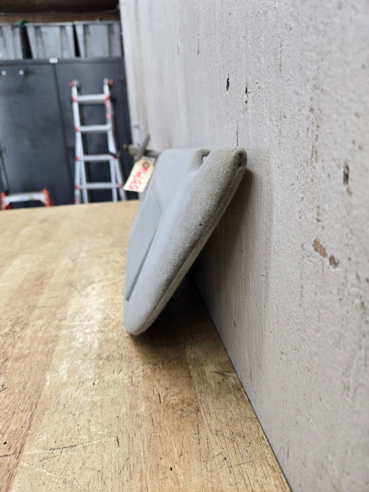 2002-2007 Ford Excursion / Super Duty Driver Side Sun Visor With Light F250 F350 F450 F550 LH