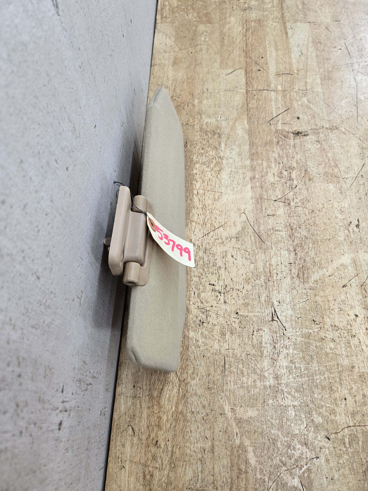 2002-2005 Ford Excursion Passenger Dual Side Sun Visor RH