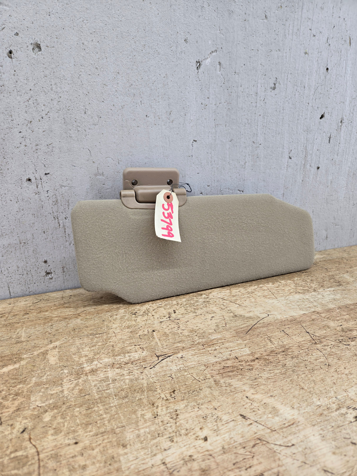 2002-2005 Ford Excursion Passenger Dual Side Sun Visor RH