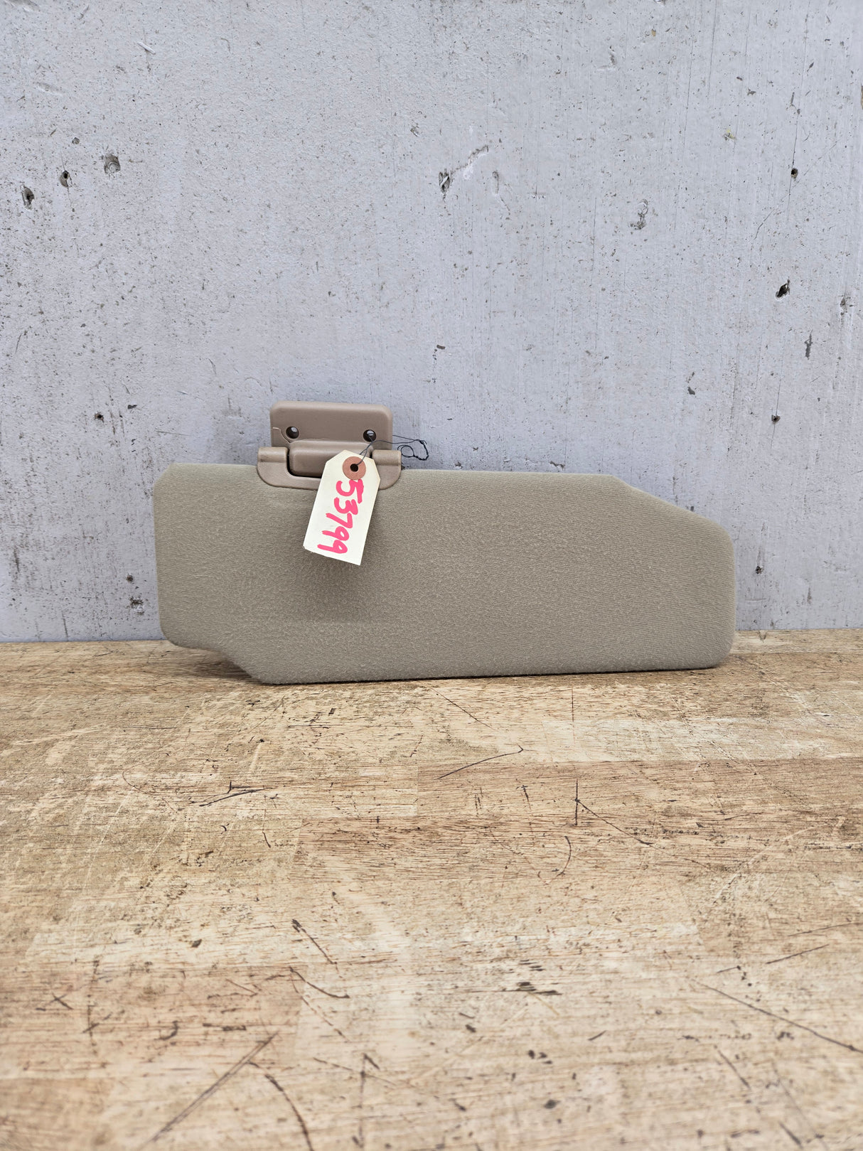 2002-2005 Ford Excursion Passenger Dual Side Sun Visor RH