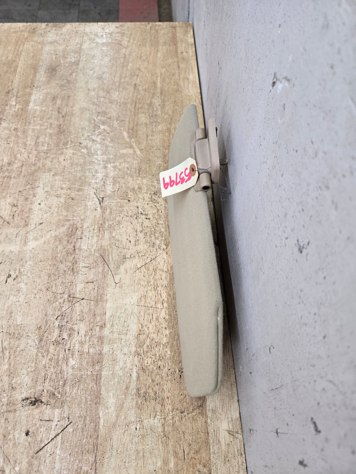 2002-2005 Ford Excursion Passenger Dual Side Sun Visor RH