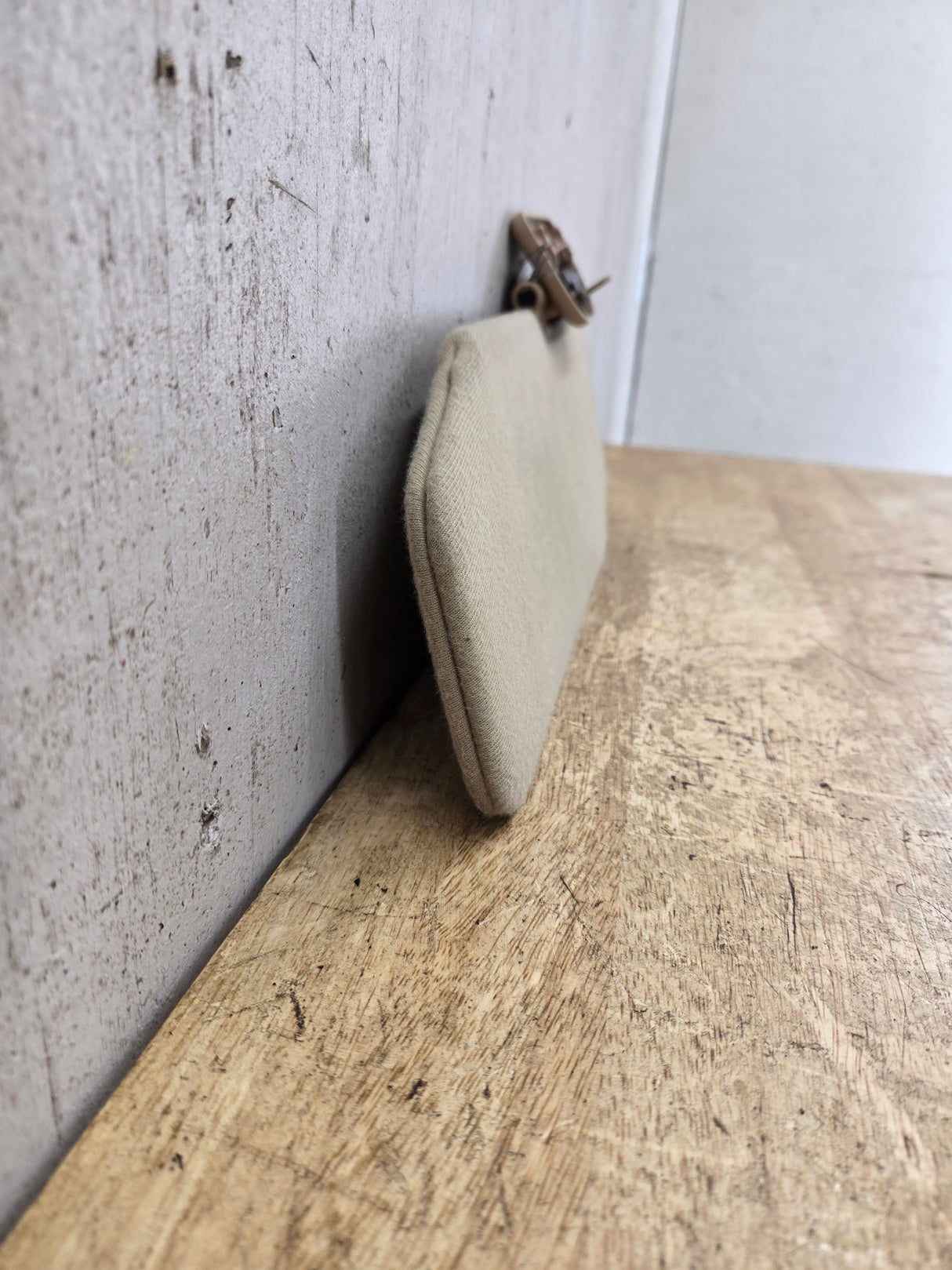 2002-2005 Ford Excursion Passenger Dual Side Sun Visor RH