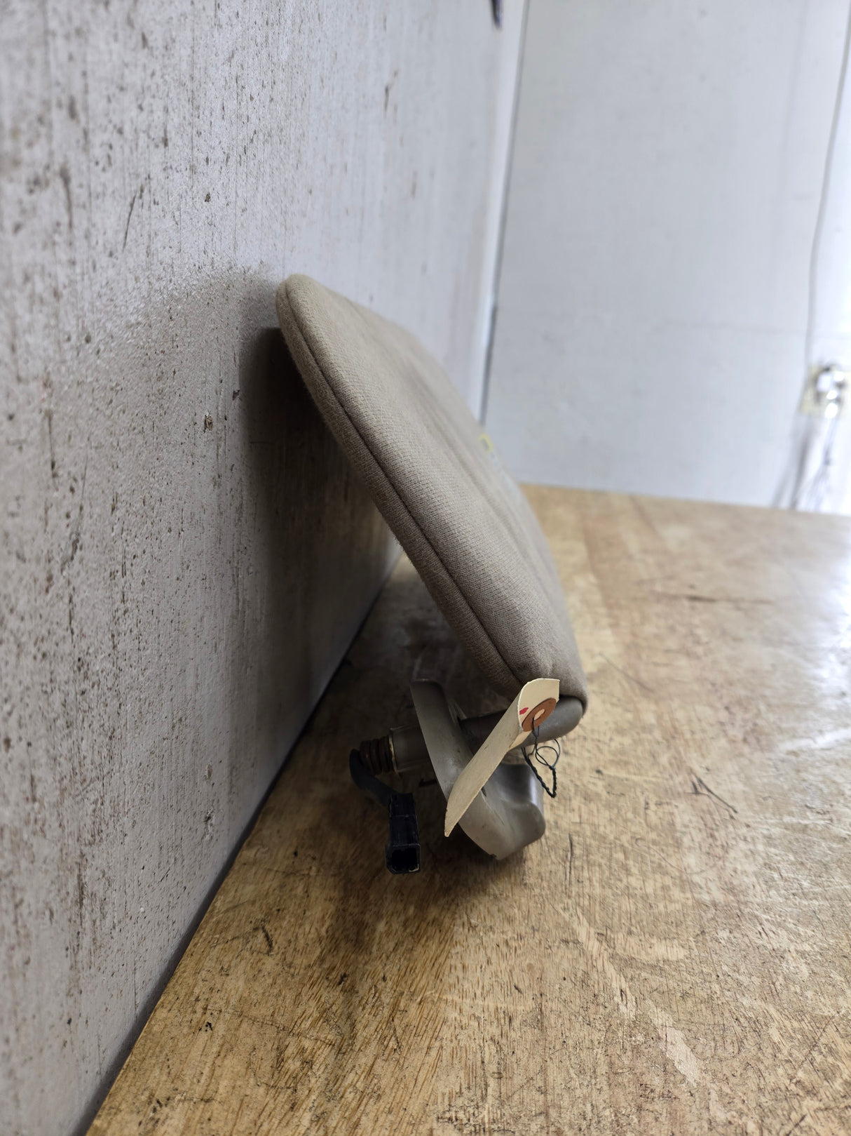 2002-2007 Ford Excursion / Super Duty Driver Side Sun Visor With Light F250 F350 F450 F550 LH