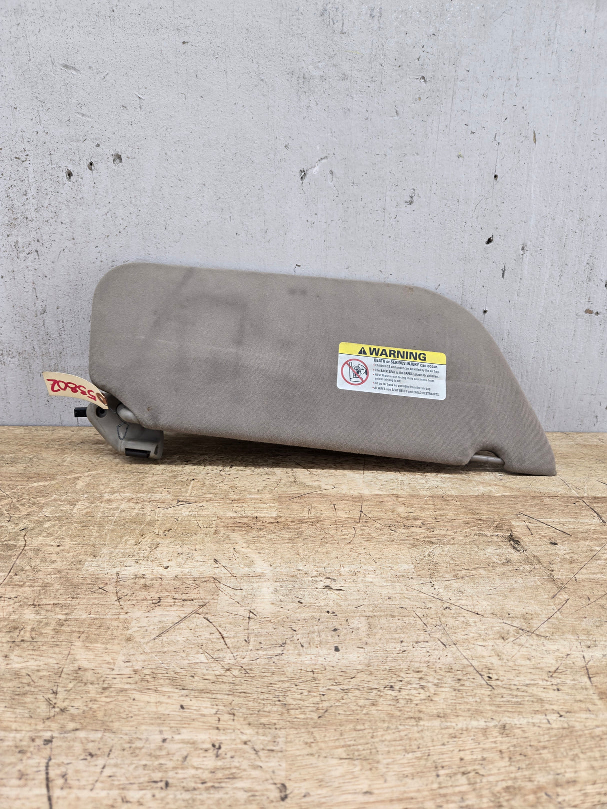 2002-2007 Ford Excursion / Super Duty Driver Side Sun Visor With Light F250 F350 F450 F550 LH