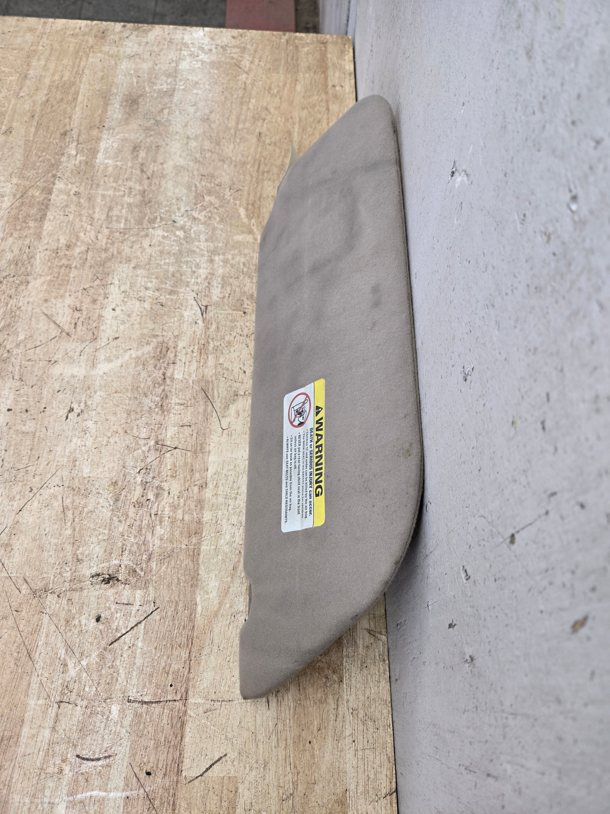 2002-2007 Ford Excursion / Super Duty Driver Side Sun Visor With Light F250 F350 F450 F550 LH