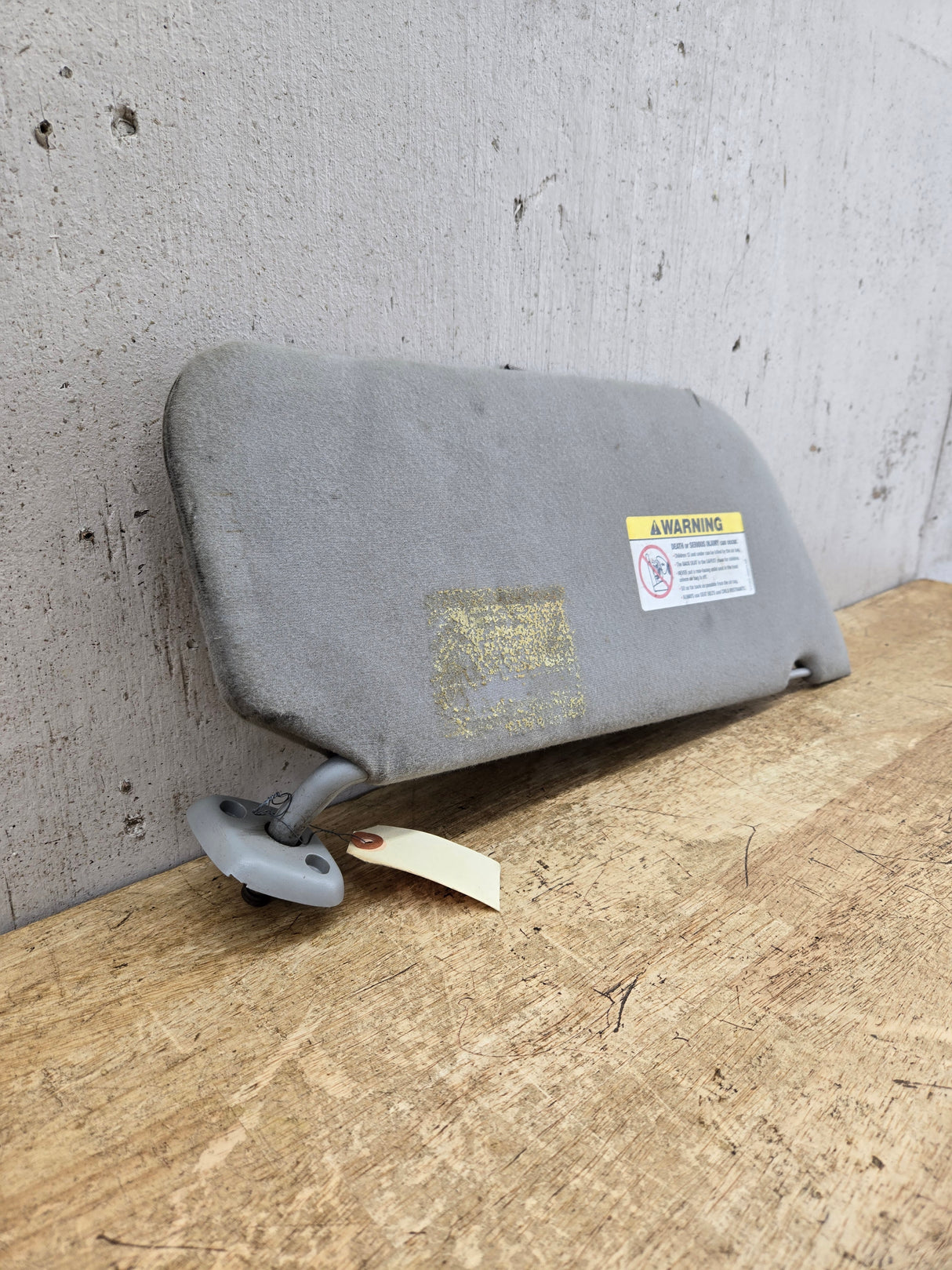 2002-2007 Ford Excursion / Super Duty Driver Side Sun Visor W/O Light F250 F350 F450 F550 LH