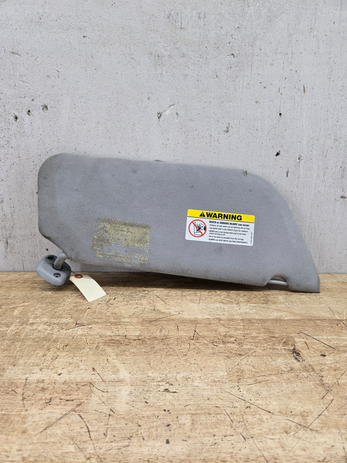 2002-2007 Ford Excursion / Super Duty Driver Side Sun Visor W/O Light F250 F350 F450 F550 LH