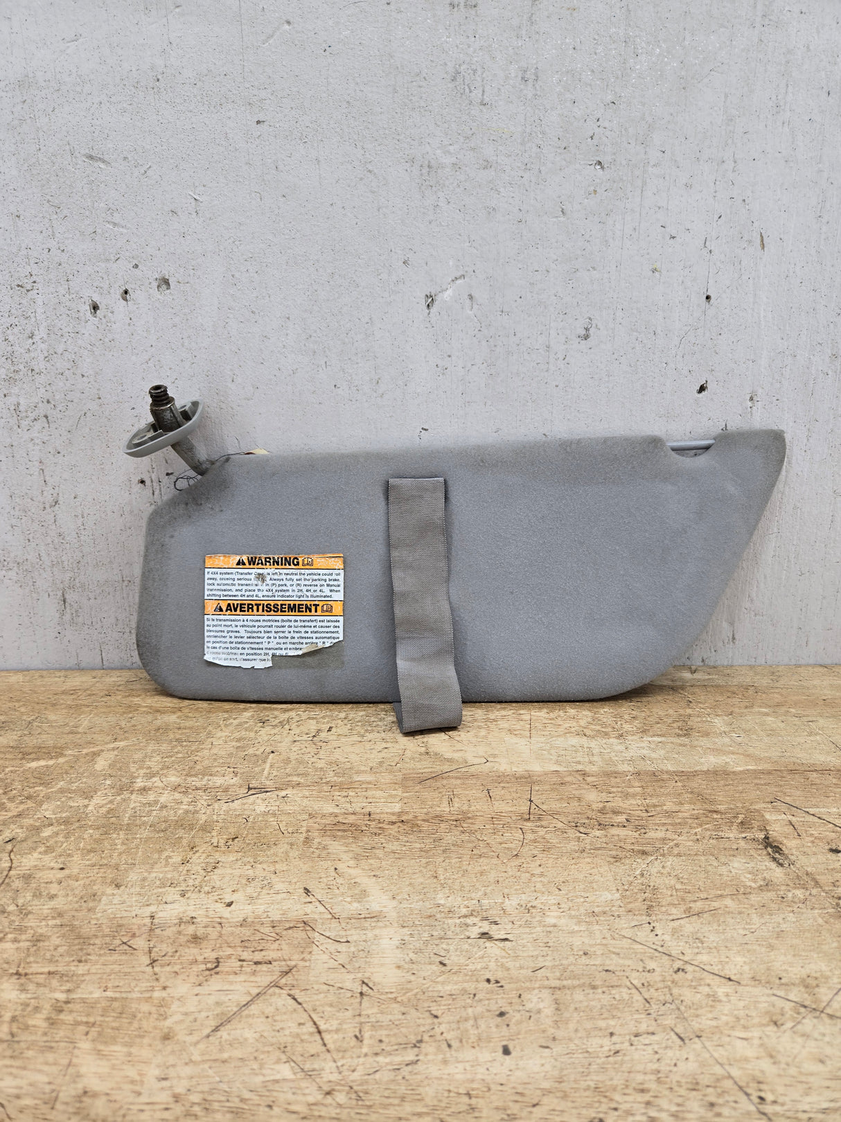 2002-2007 Ford Excursion / Super Duty Driver Side Sun Visor W/O Light F250 F350 F450 F550 LH