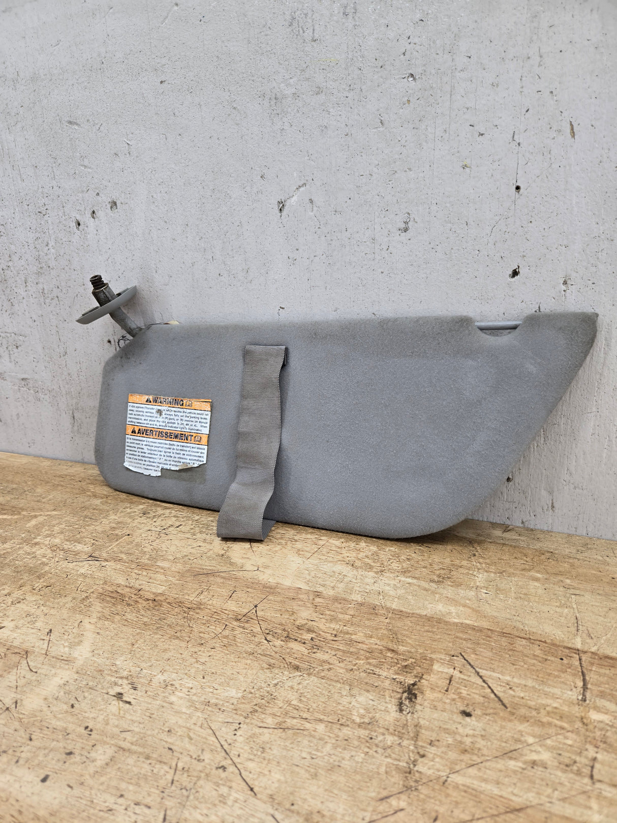 2002-2007 Ford Excursion / Super Duty Driver Side Sun Visor W/O Light F250 F350 F450 F550 LH