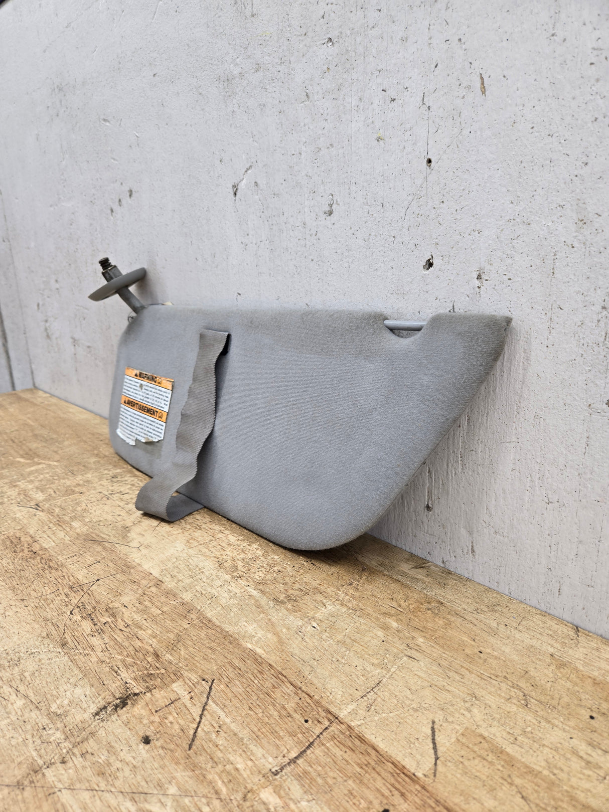 2002-2007 Ford Excursion / Super Duty Driver Side Sun Visor W/O Light F250 F350 F450 F550 LH