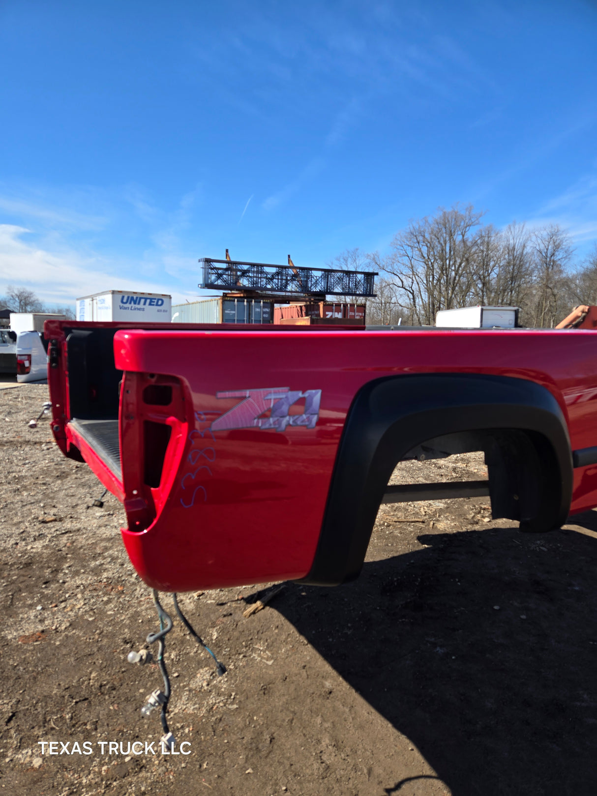 2004-2013 Chevrolet Colorado / GMC Canyon Short / Mid Size Truck Bed 73"