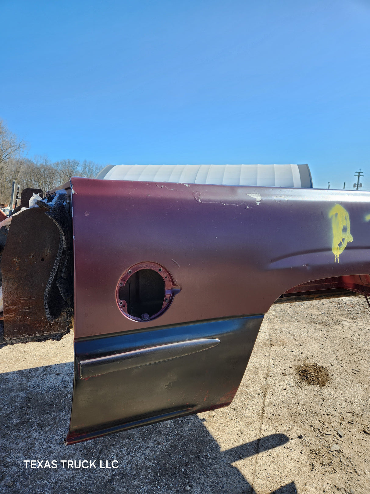 1999-2007 Chevrolet Silverado / GMC Sierra 1500 2500 3500 HD 6' 6" Short Truck Bed