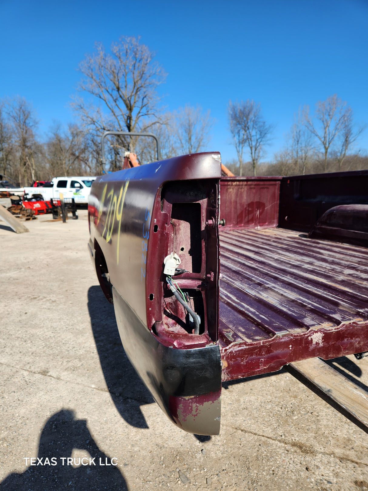 1999-2007 Chevrolet Silverado / GMC Sierra 1500 2500 3500 HD 6' 6" Short Truck Bed