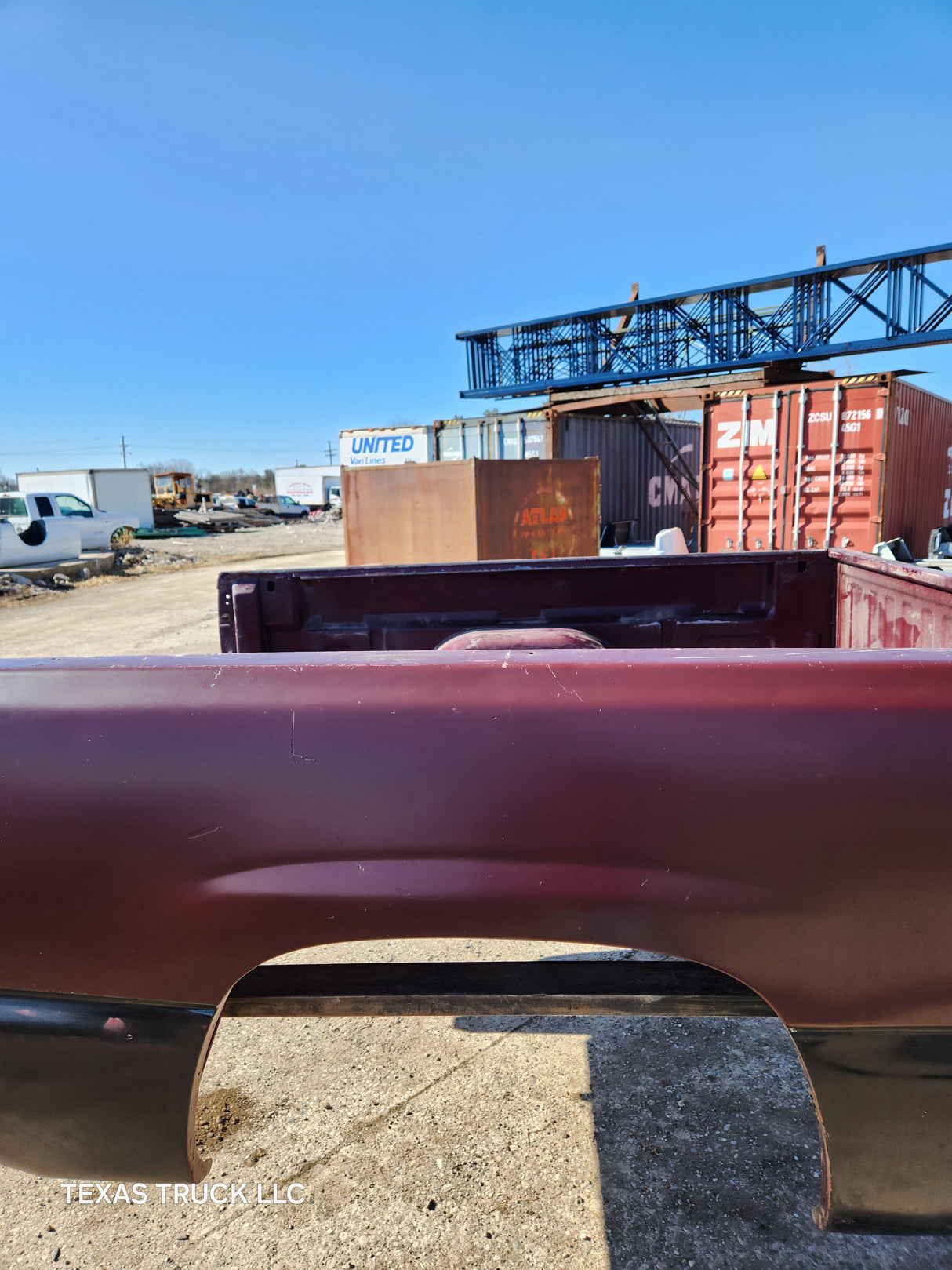 1999-2007 Chevrolet Silverado / GMC Sierra 1500 2500 3500 HD 6' 6" Short Truck Bed