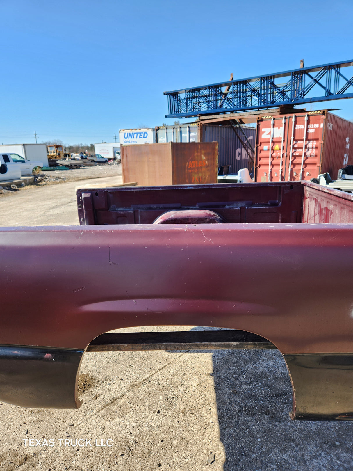 1999-2007 Chevrolet Silverado / GMC Sierra 1500 2500 3500 HD 6' 6" Short Truck Bed