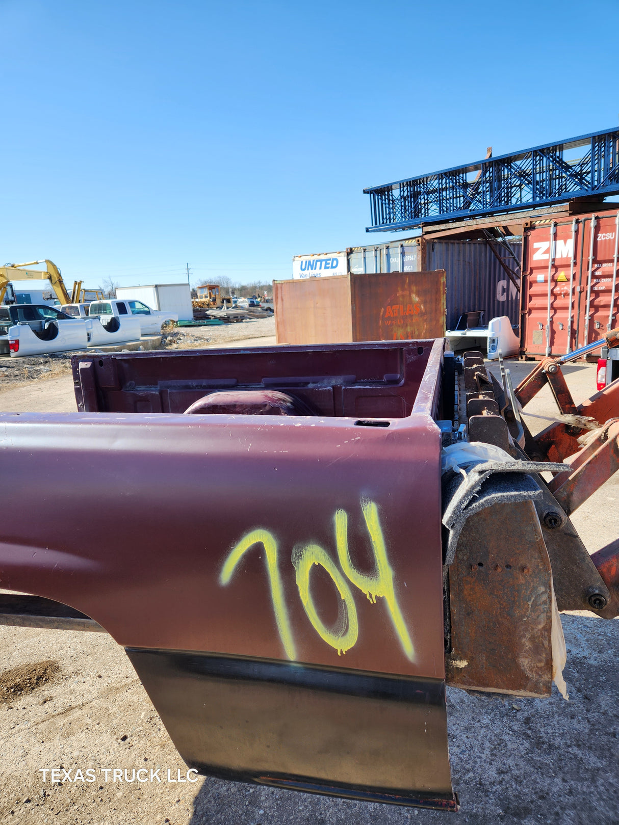 1999-2007 Chevrolet Silverado / GMC Sierra 1500 2500 3500 HD 6' 6" Short Truck Bed