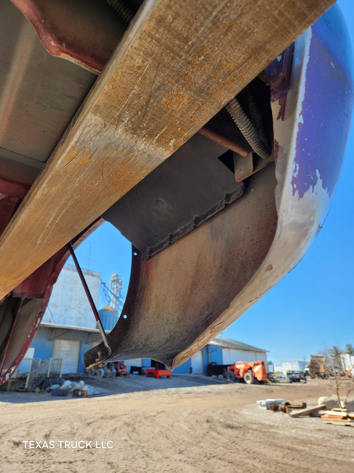 1999-2007 Chevrolet Silverado / GMC Sierra 1500 2500 3500 HD 6' 6" Short Truck Bed