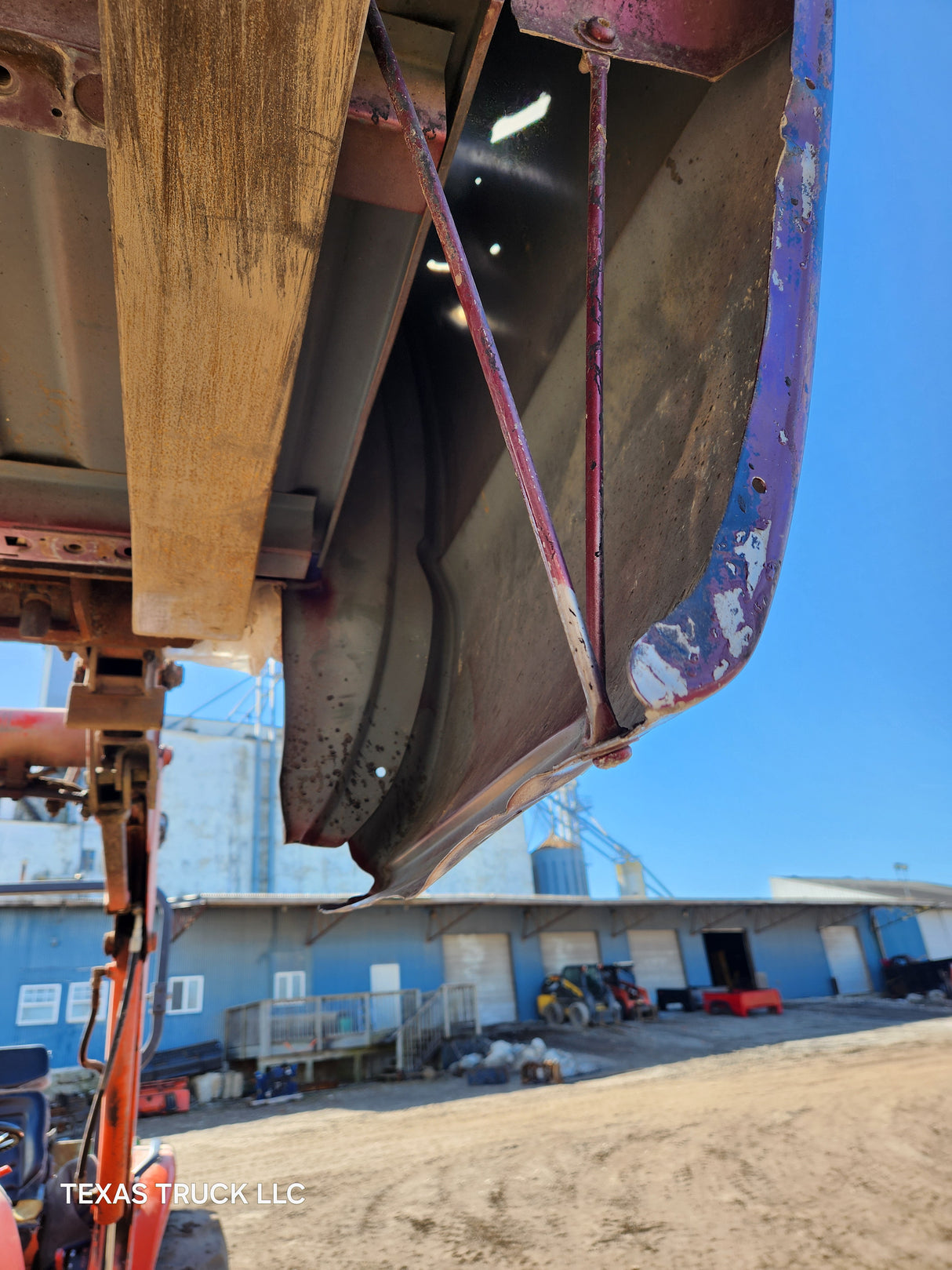 1999-2007 Chevrolet Silverado / GMC Sierra 1500 2500 3500 HD 6' 6" Short Truck Bed