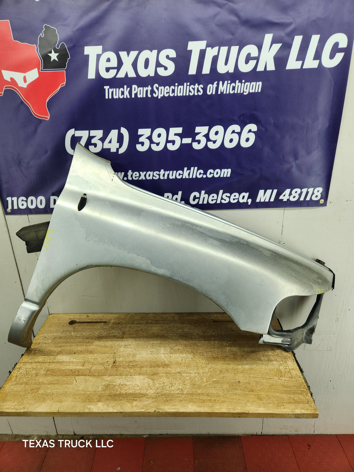 2003-2005 Dodge Ram 3rd Gen 1500 2500 3500 RH Passenger Side Fender
