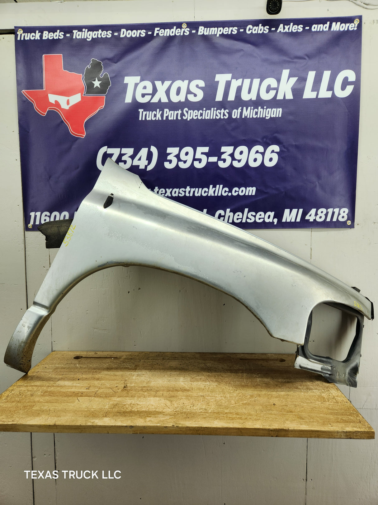 2003-2005 Dodge Ram 3rd Gen 1500 2500 3500 RH Passenger Side Fender