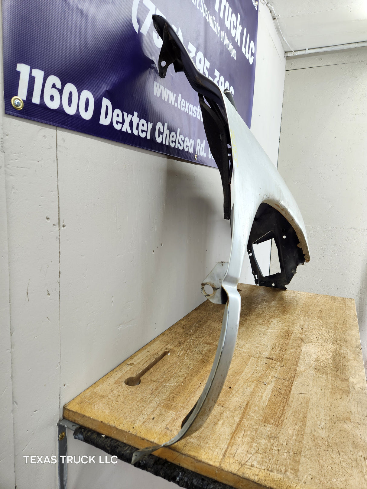 2003-2005 Dodge Ram 3rd Gen 1500 2500 3500 RH Passenger Side Fender