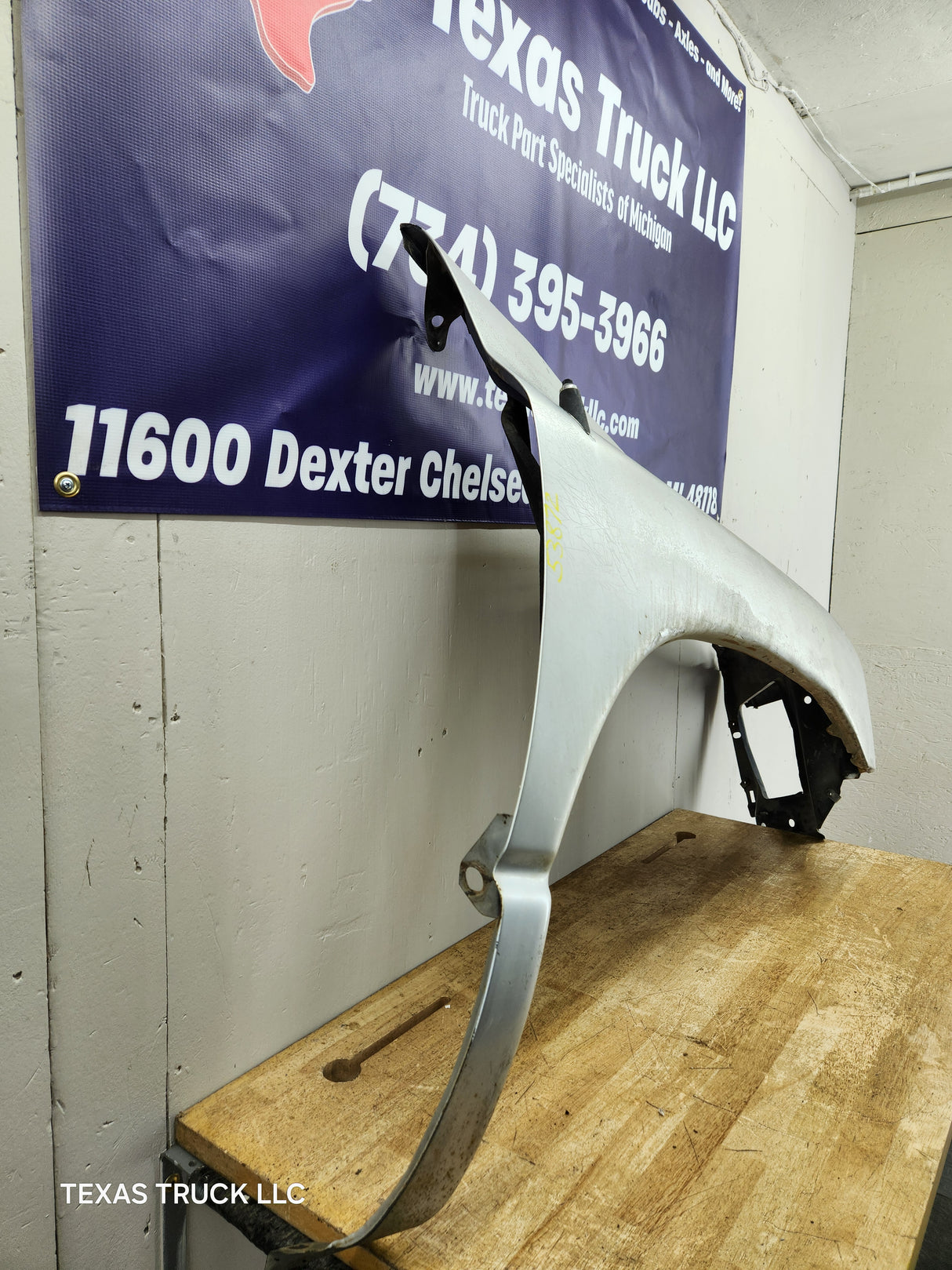 2003-2005 Dodge Ram 3rd Gen 1500 2500 3500 RH Passenger Side Fender