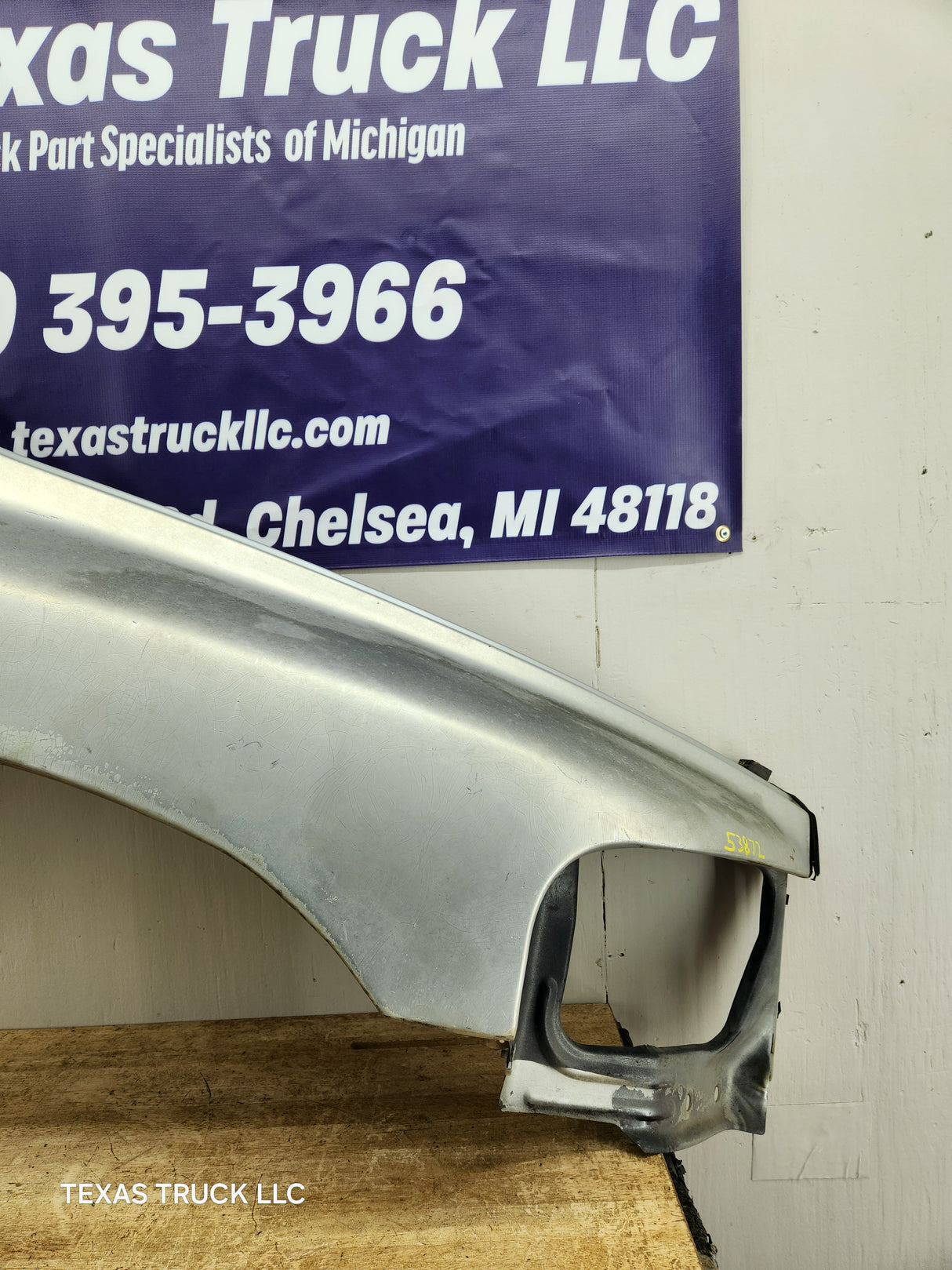 2003-2005 Dodge Ram 3rd Gen 1500 2500 3500 RH Passenger Side Fender