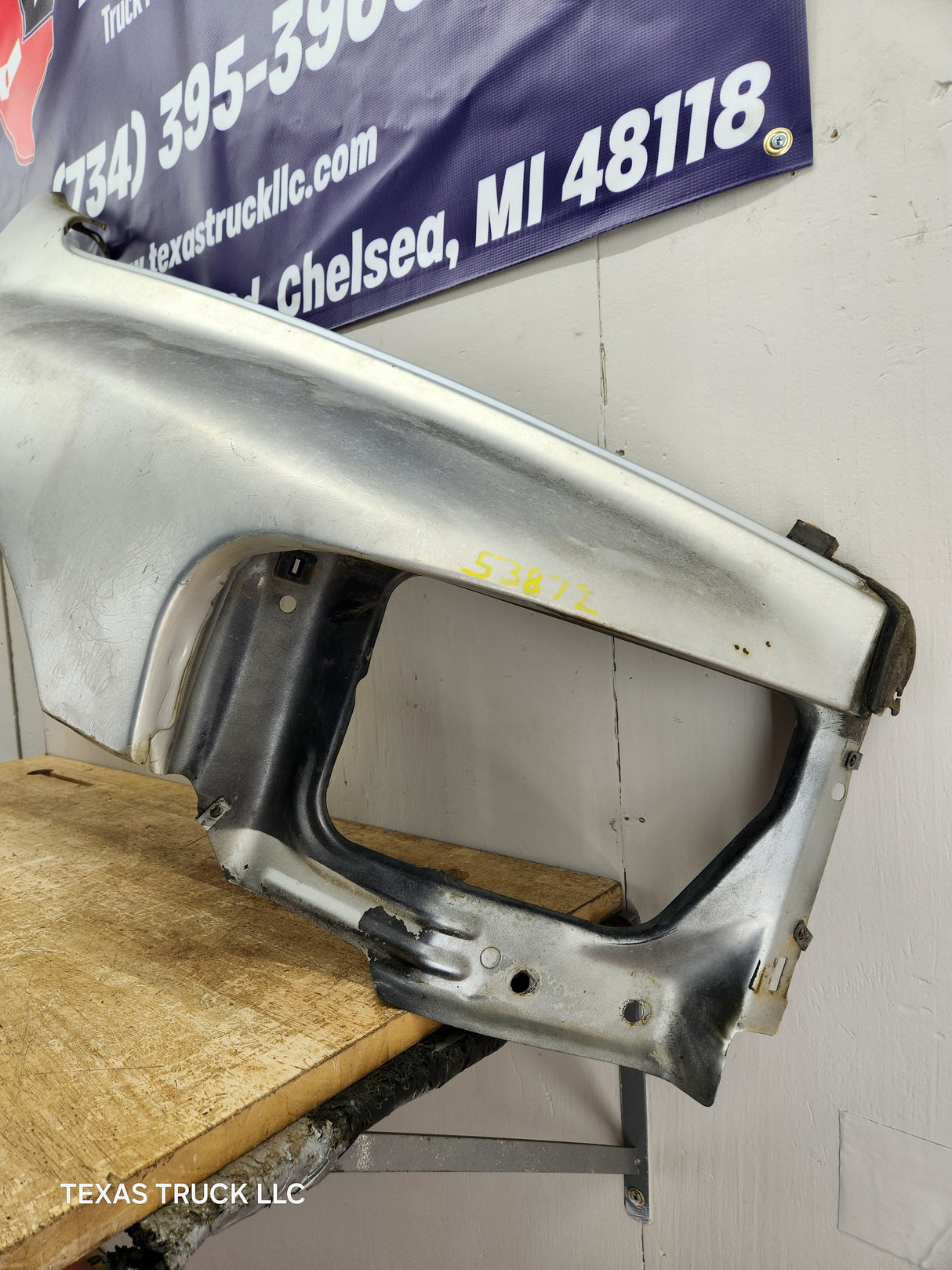 2003-2005 Dodge Ram 3rd Gen 1500 2500 3500 RH Passenger Side Fender