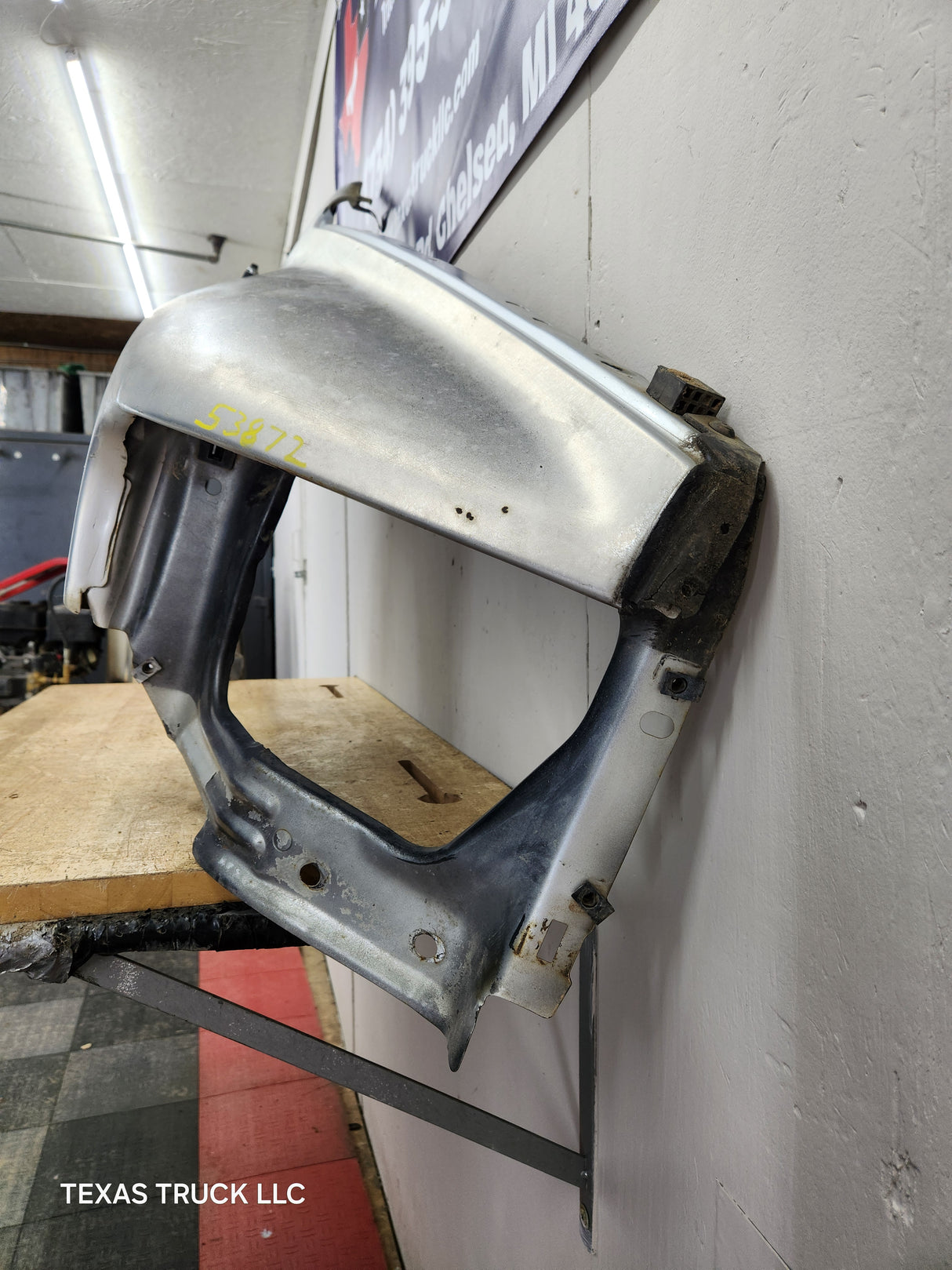 2003-2005 Dodge Ram 3rd Gen 1500 2500 3500 RH Passenger Side Fender