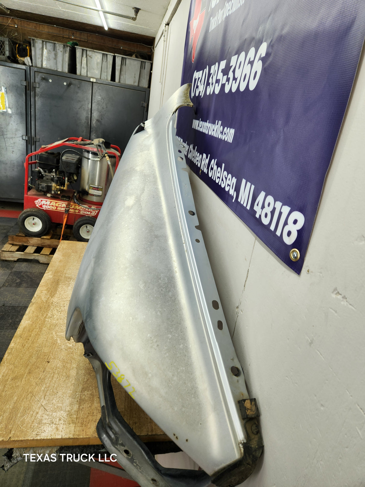 2003-2005 Dodge Ram 3rd Gen 1500 2500 3500 RH Passenger Side Fender